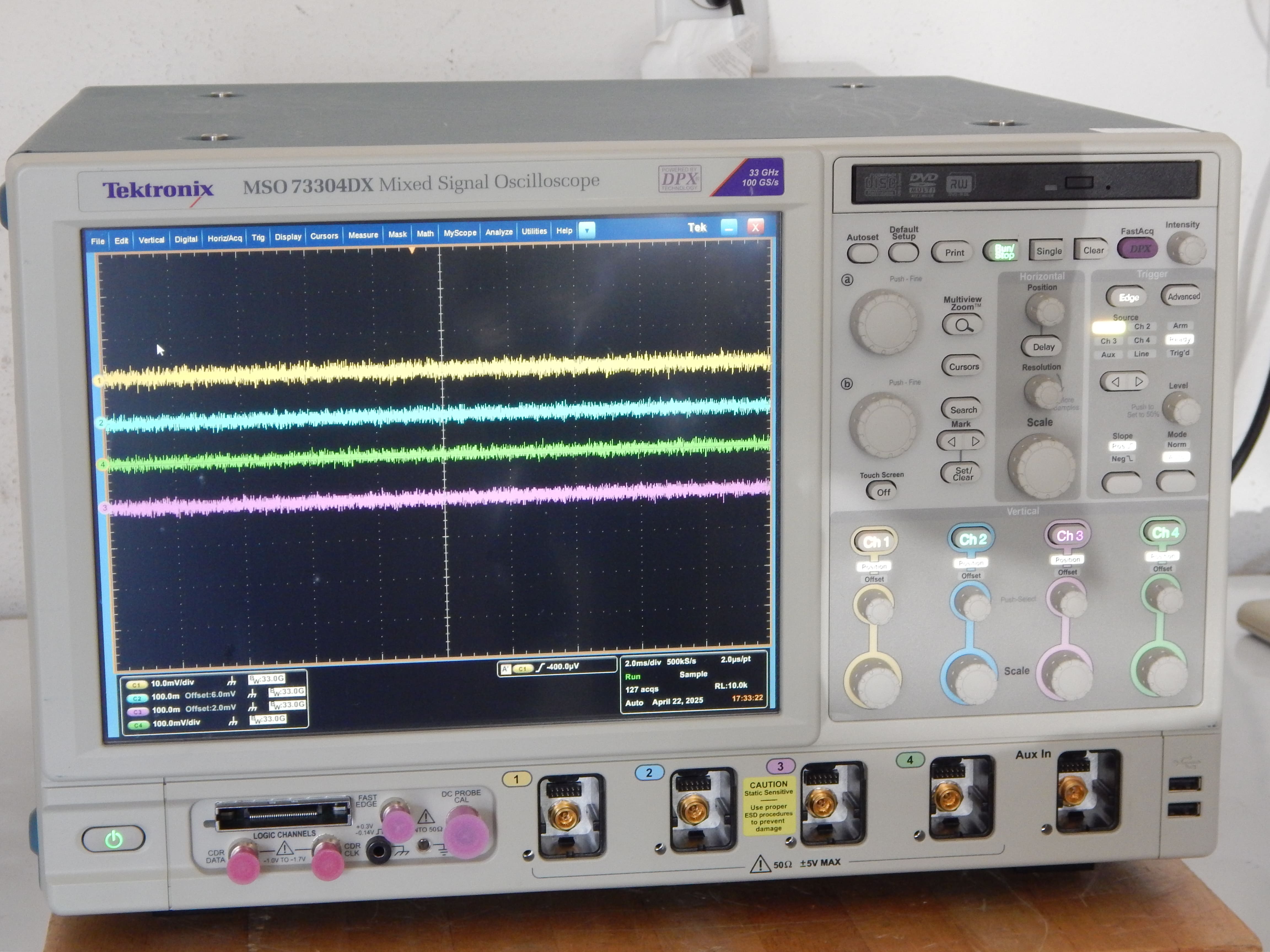 Tektronix MSO73304DX 33GHz, 100Gs/s, 4+16 Ch., mso oscilloscope,CAL,WIN7, NIST Tektronix MSO73304DX 33GHz, 100Gs/s, 4+16 Ch., mso oscilloscope,CAL,WIN7, NIST